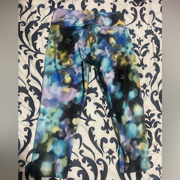 KOS USA multi color capri leggings- size M - Picture 6 of 9